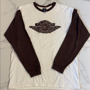 Vintage 90’s NIKE AIR JORDAN long-sleeve shirt.